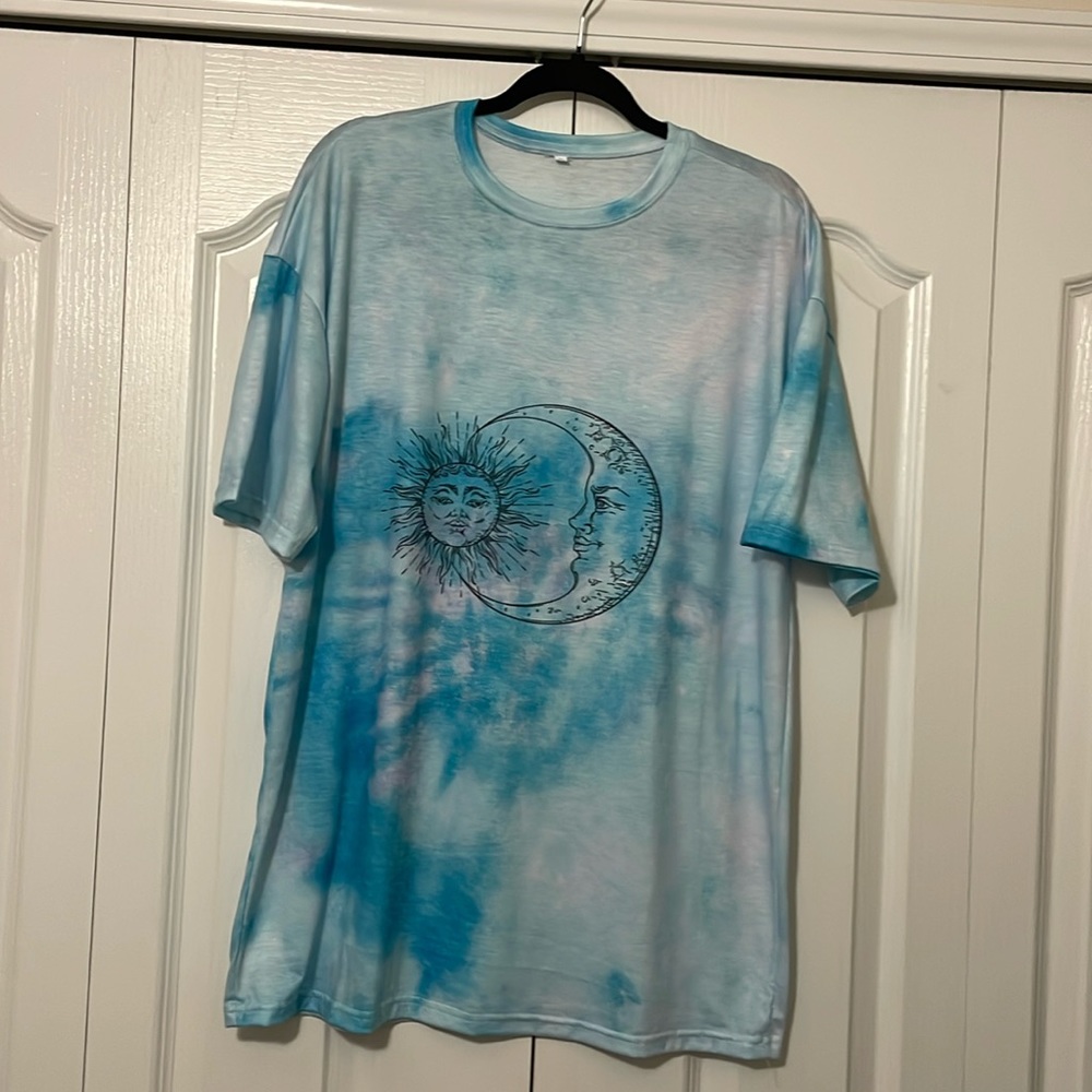 Blue and White Tie-Dye Tee Shirt with Sun and Moon Printed Design, Size Large